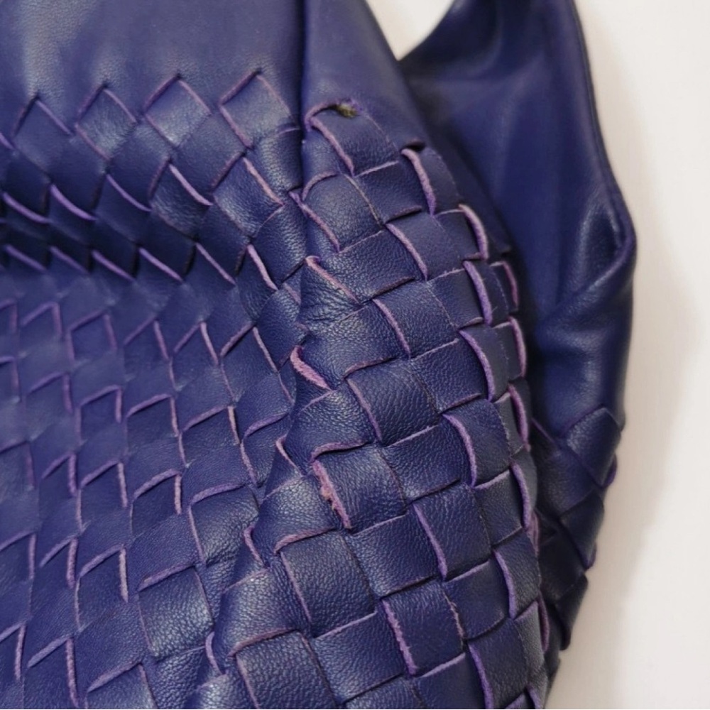 Bottega Veneta Intrecciato Woven Leather Shoulder Bag in Purple - Picture 12 of 16